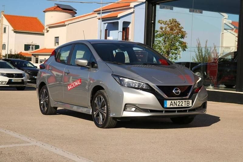 Usado Nissan Leaf 160 kW (218 HP) 2022 Cinzento Citadino