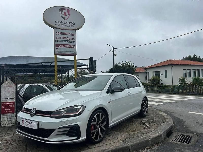 Branco Usado 2019 VW Golf VII | € 29.990 (Preço justo) - Imagem 1/4