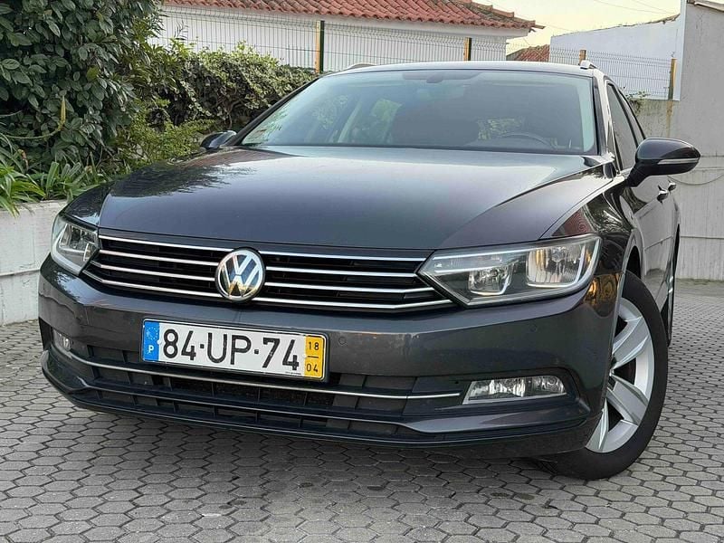 Cinza Usado 2018 VW Passat Sedan | € 16.450 (Super Preço) - Imagem 1/4
