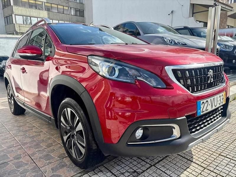 Usado Peugeot 2008 82 HP (60 kW) 2018 Vermelho SUV
