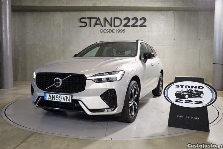 Cinza Usado 2022 Volvo XC60 Plus SUV | € 39.750 (Super Preço) - Imagem 1/1