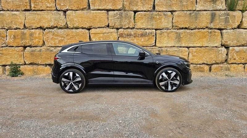 Preto Usado 2023 Renault Mégane Techno | € 29.950 (Caro) - Imagem 1/1