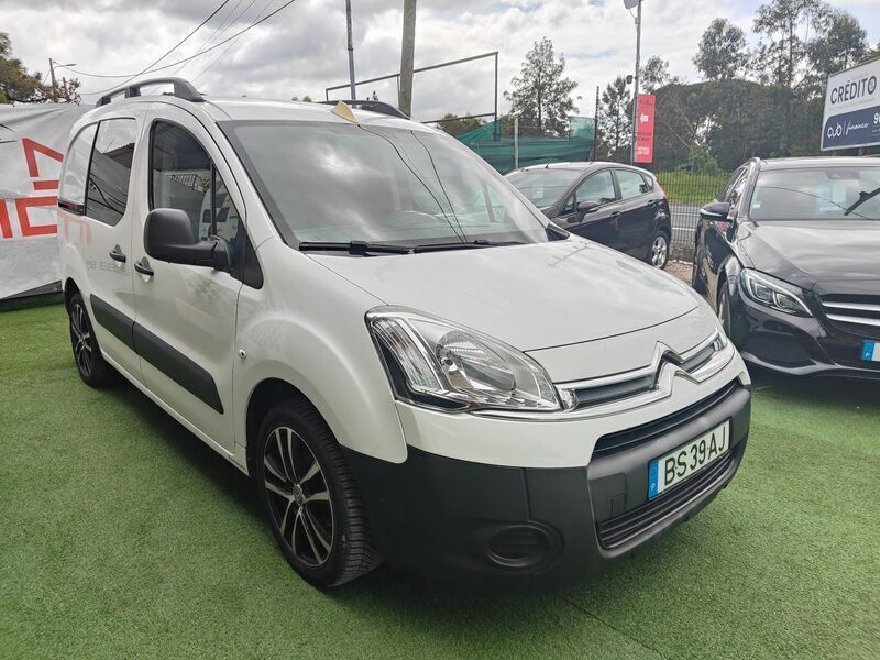 Branco Usado 2013 Citroën Berlingo Monovolume | € 9.990 (Preço elevado) - Imagem 1/4