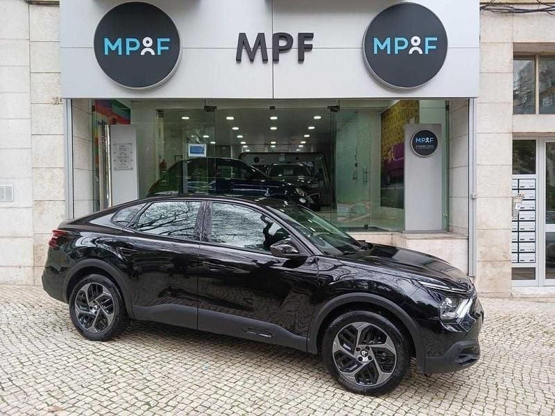 Preto Usado 2024 Citroën C4 PureTech Sedan | € 20.990 (Bom preço) - Imagem 1/4