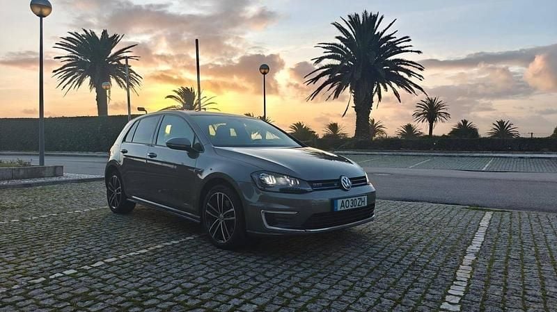 Usado VW Golf VII GTE 204 HP (150 kW) 2016 Cinza