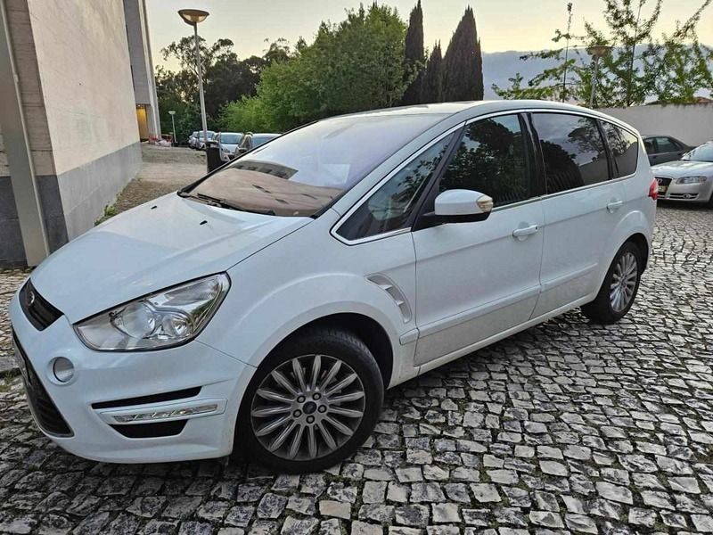 Branco Usado 2012 Ford S-MAX S Monovolume | € 13.500 (Preço justo) - Imagem 1/4