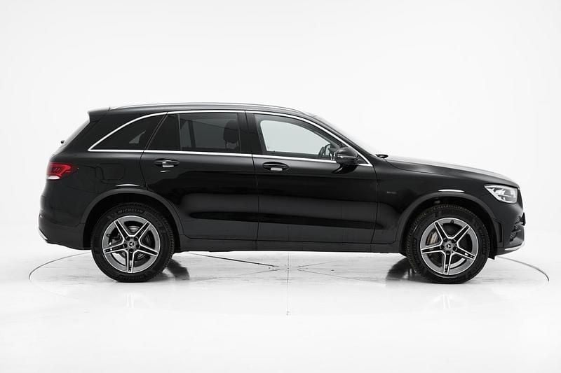 Usado Mercedes GLC300 333 HP (244 kW) 2021 Preto SUV