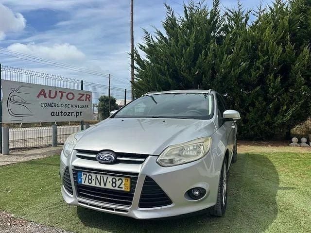 Cinza Usado 2013 Ford Focus Trend Carrinha | € 7.900 (Preço justo) - Imagem 1/4