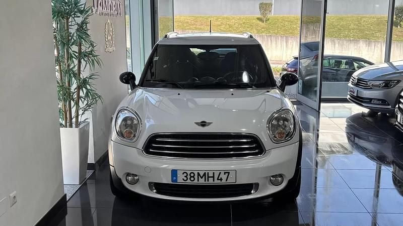 Usado Mini Cooper D Countryman 112 HP (82 kW) 2011 Branco glaciar SUV
