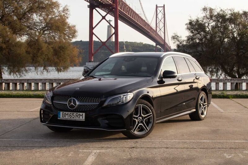 Usado 2020 Mercedes C300e AMG line Sedan | € 26.490 (Preço elevado) - Imagem 1/4