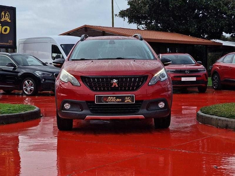 Usado Peugeot 2008 110 HP (80 kW) 2018 Vermelho SUV