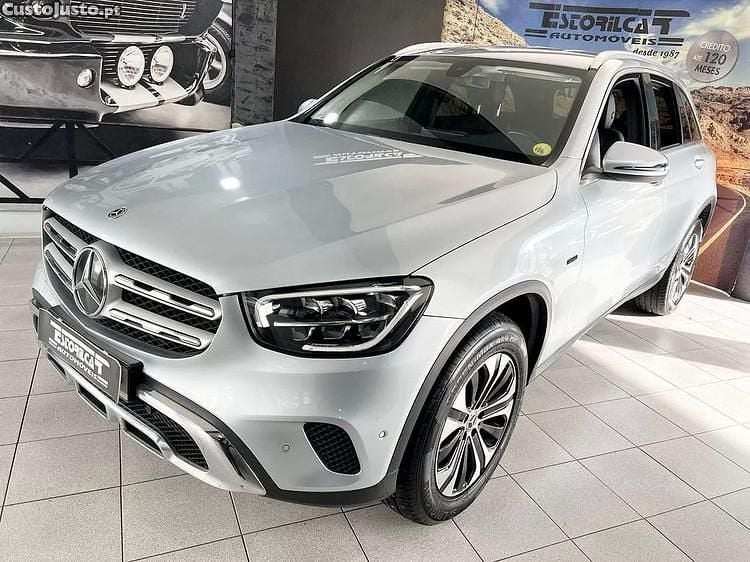 Outra Usado 2021 Mercedes GLC300e SUV | € 39.600 - Imagem 1/1