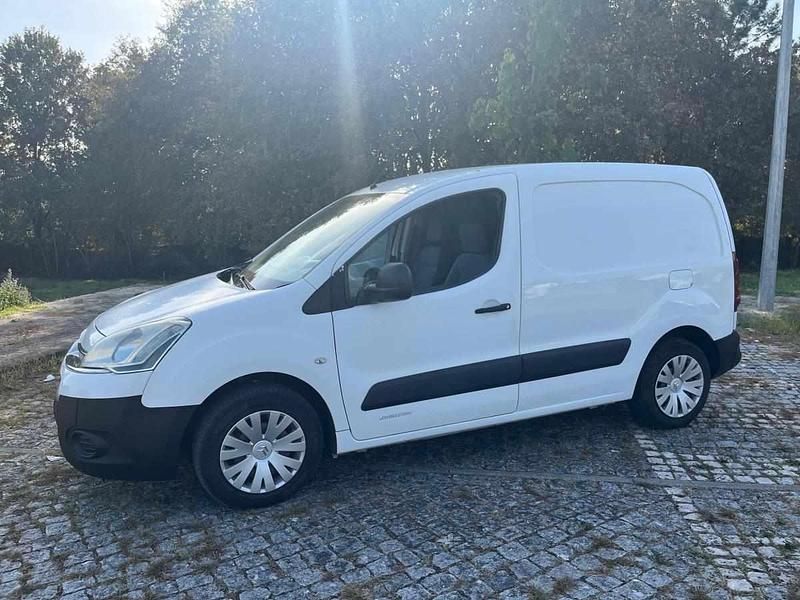 Usado Citroën Berlingo 75 HP (55 kW) 2012 Branco Monovolume