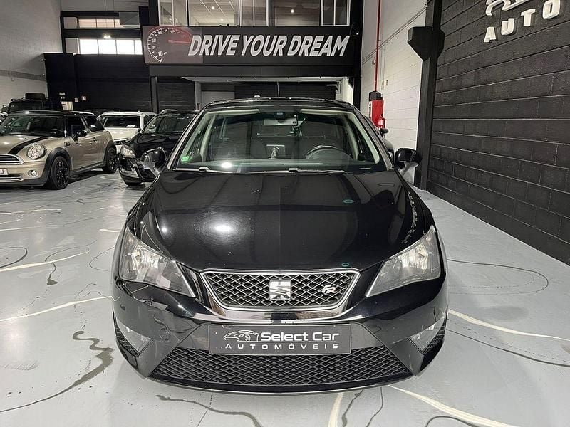 Usado Seat Ibiza ST FR 105 HP (77 kW) 2015 Preto Carrinha