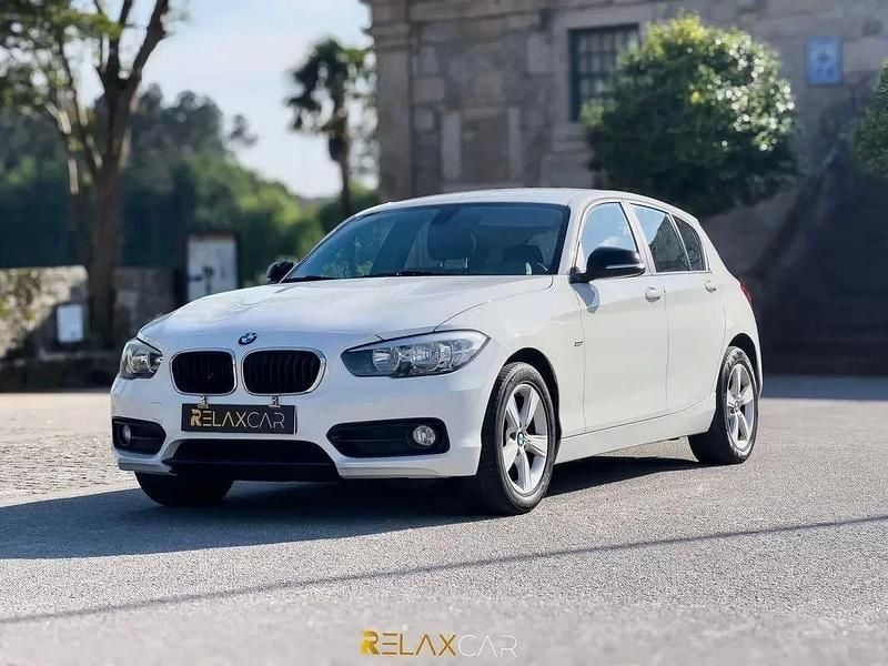 Branco Usado 2016 BMW 116 Sport Line Citadino | € 12.500 (Preço justo) - Imagem 1/4