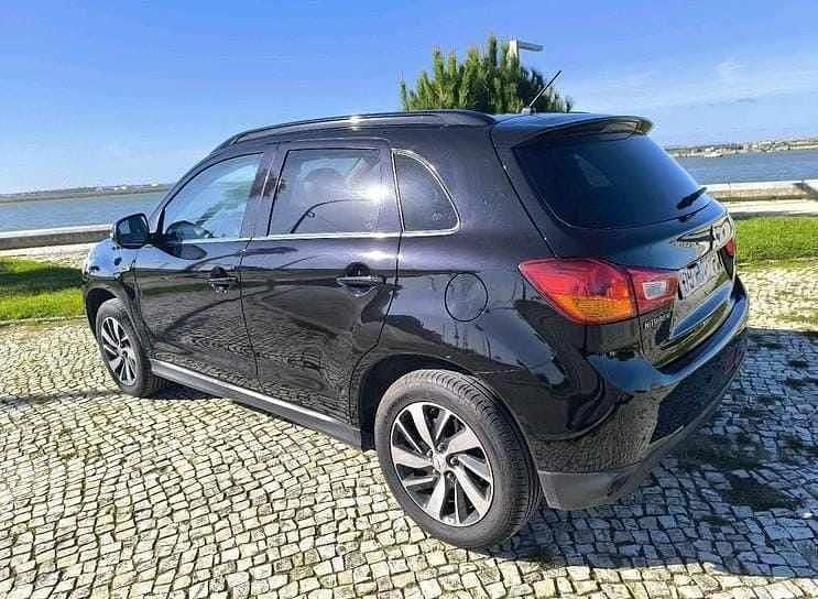 Preto Usado 2014 Mitsubishi ASX SUV | € 5.800 - Imagem 1/4