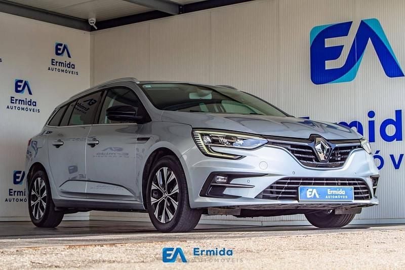 Cinzento Usado 2021 Renault Mégane IV Carrinha | € 17.500 (Preço justo) - Imagem 1/4