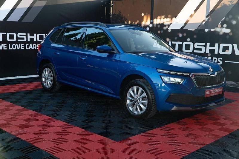 Azul Usado 2022 Skoda Kamiq SUV | € 23.900 - Imagem 1/4