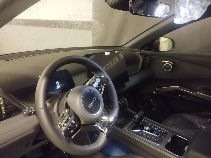 Preto Novo 2025 BYD Atto 3 SUV | € 34.990 - Imagem 1/1