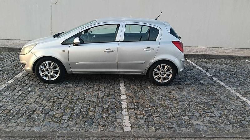 Usado Opel Corsa Enjoy 80 HP (58 kW) 2007 Citadino