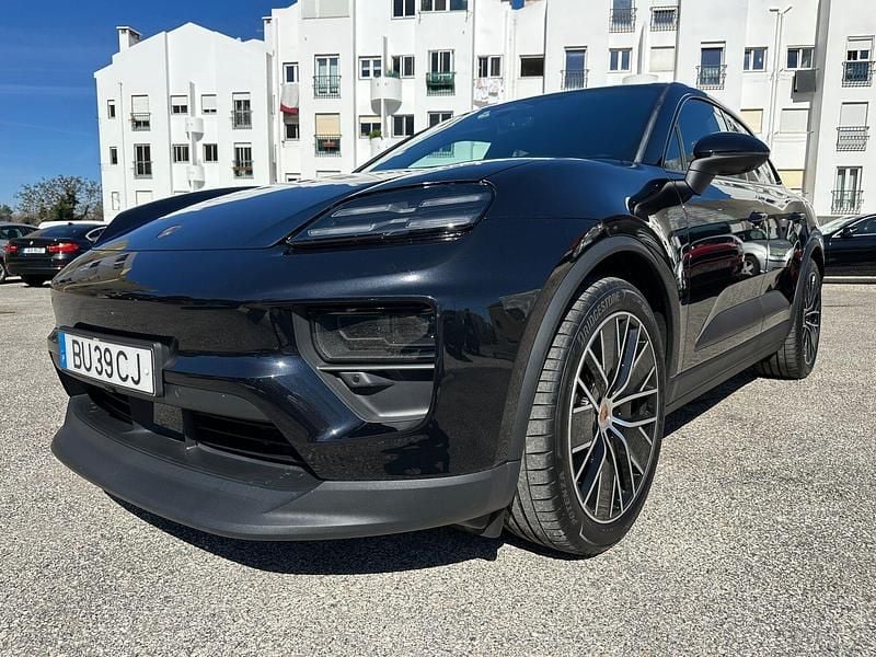Usado Porsche Macan 264 kW (360 HP) 2024 Preto SUV