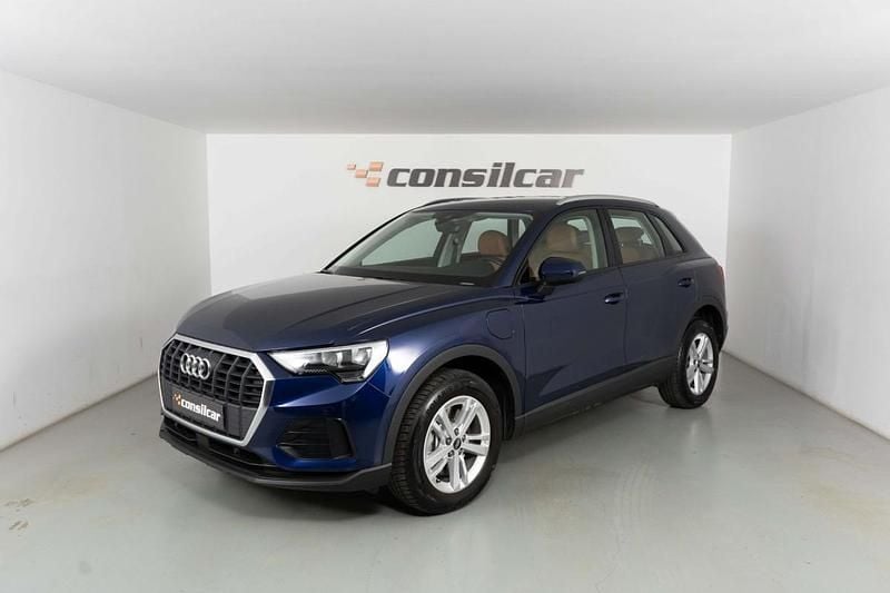 Azul escuro Usado 2022 Audi Q3 SUV | € 32.980 - Imagem 1/4