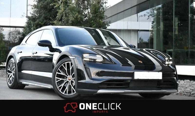 Preto Usado 2023 Porsche Taycan Sedan | € 67.000 - Imagem 1/4