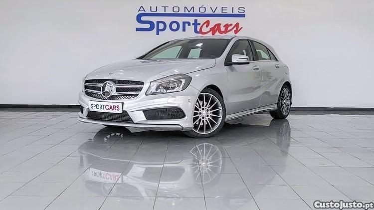 Cinza Usado 2014 Mercedes A200 AMG line | € 17.500 (Preço justo) - Imagem 1/1