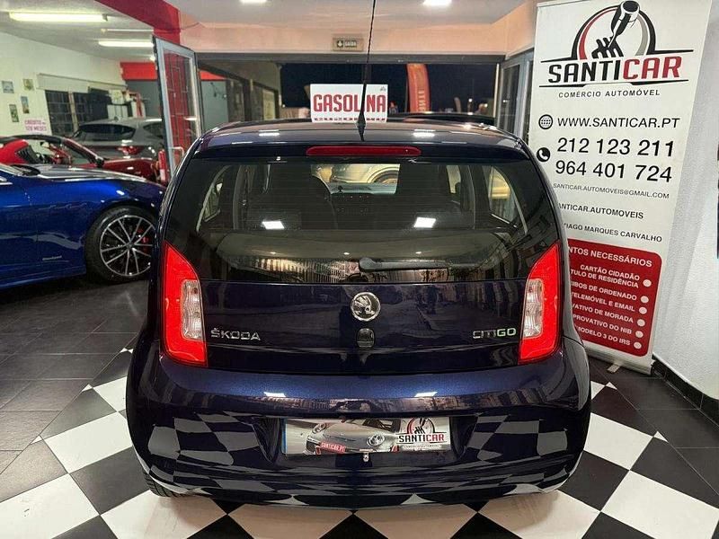 Usado Skoda Citigo Active 60 HP (44 kW) 2013 Azul Citadino