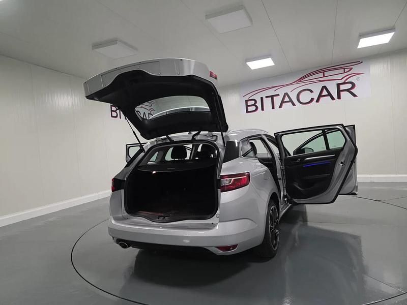 Usado Renault Mégane IV 110 HP (80 kW) 2017 Cinzento Carrinha