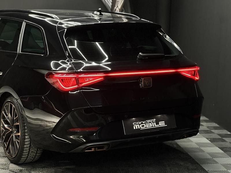 Usado Cupra Leon VZ 245 HP (180 kW) 2022 Preto Sedan