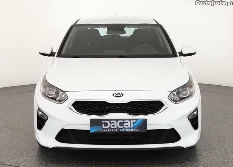 Branco Usado 2021 Kia Ceed Citadino | € 12.499 (Bom preço) - Imagem 1/1