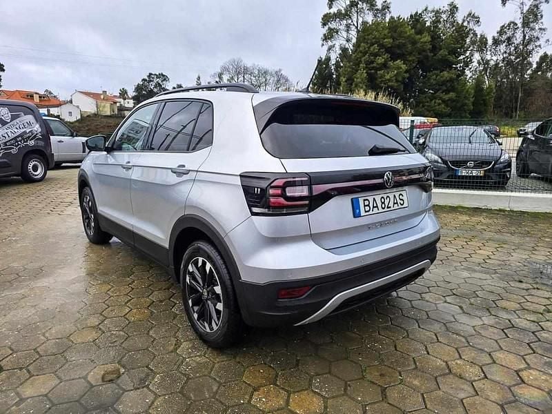 Usado VW T-Cross Life 110 HP (80 kW) 2023 Cinza SUV