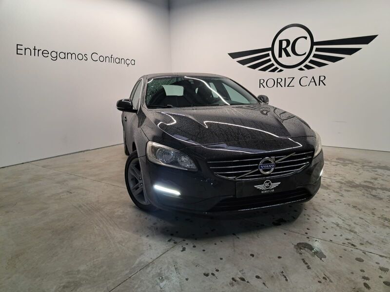 Azul Usado 2014 Volvo V60 Summum Carrinha | € 13.890 (Preço justo) - Imagem 1/4