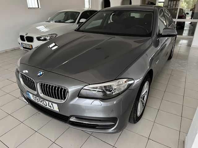 Cinzento Usado 2016 BMW 520 Sedan | € 21.250 (Preço justo) - Imagem 1/4
