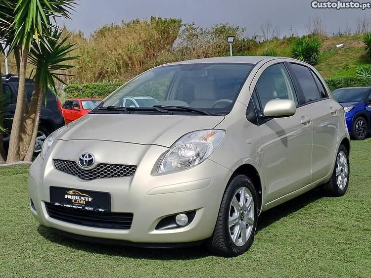 Outra Usado 2009 Toyota Yaris Citadino | € 12.999 - Imagem 1/1