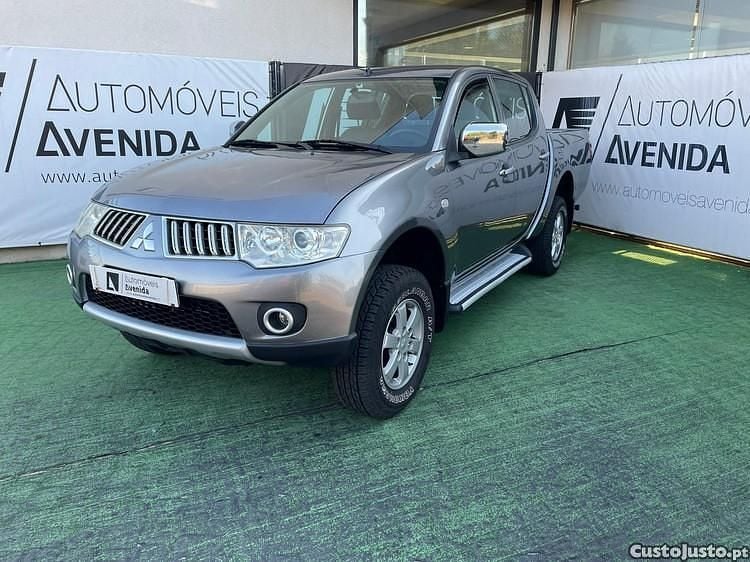 Cinza Usado 2011 Mitsubishi L200 Intense Pickup | € 21.500 (Preço justo) - Imagem 1/1