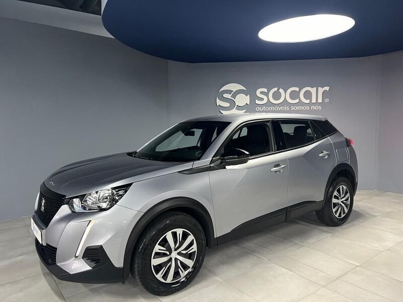 Cinzento Usado 2024 Peugeot 2008 SUV | € 19.900 (Bom preço) - Imagem 1/4