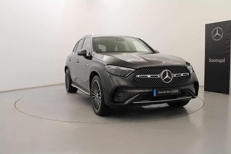 Cinzento Usado 2025 Mercedes GLC300 Citadino | € 74.990 - Imagem 1/4