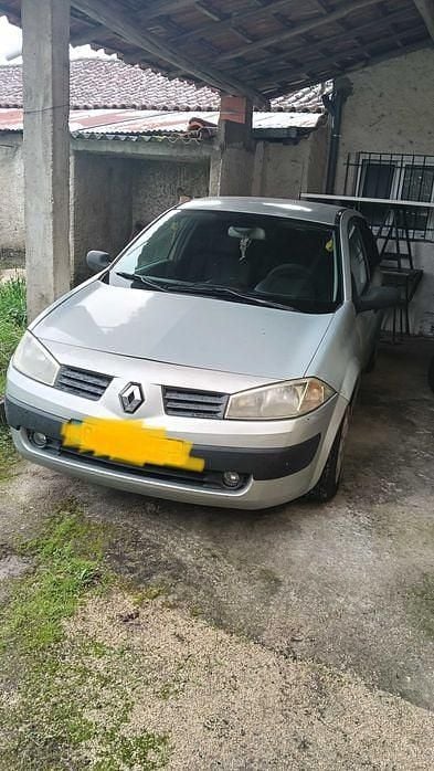 Usado 2004 Renault Mégane II Sedan | € 1.400 (Bom preço) - Imagem 1/4