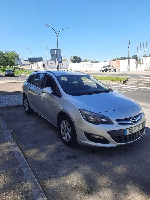 Usado 2015 Opel Astra Sport Sedan | € 4.900 (Preço justo) - Imagem 1/4
