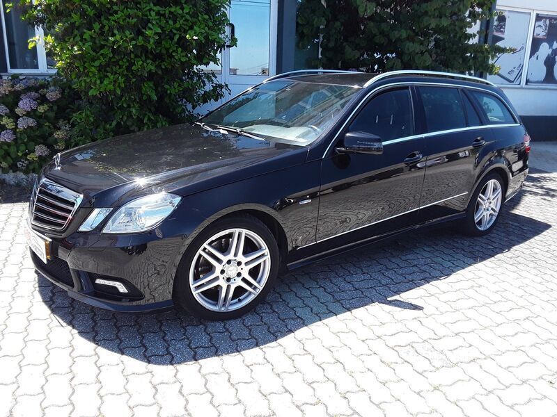 Preto Usado 2010 Mercedes E250 Executive Carrinha | € 18.700 - Imagem 1/4