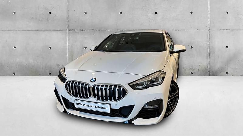 Branco alpine Usado 2021 BMW 216 Shadowline Coupé | € 27.946 (Preço justo) - Imagem 1/4