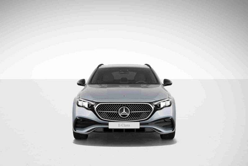 Prateado Usado 2024 Mercedes E300 Carrinha | € 69.900 (Caro) - Imagem 1/4