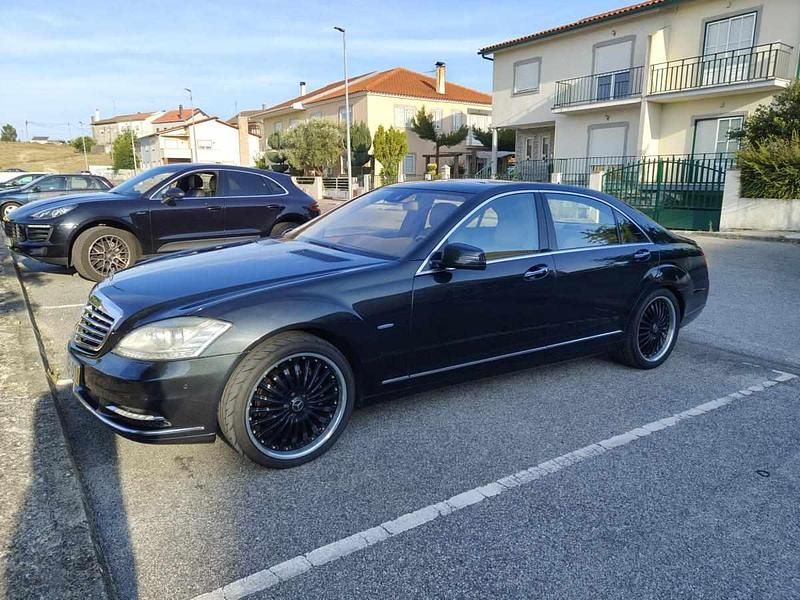Preto Usado 2010 Mercedes S350 Sedan | € 17.900 - Imagem 1/4
