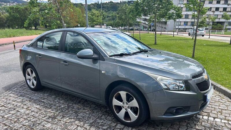 Usado 2009 Chevrolet Cruze LS Sedan | € 5.900 (Preço justo) - Imagem 1/4