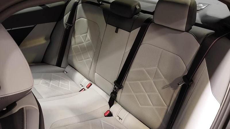 Usado BMW i5 442 kW (601 HP) 2023 Cinza Sedan