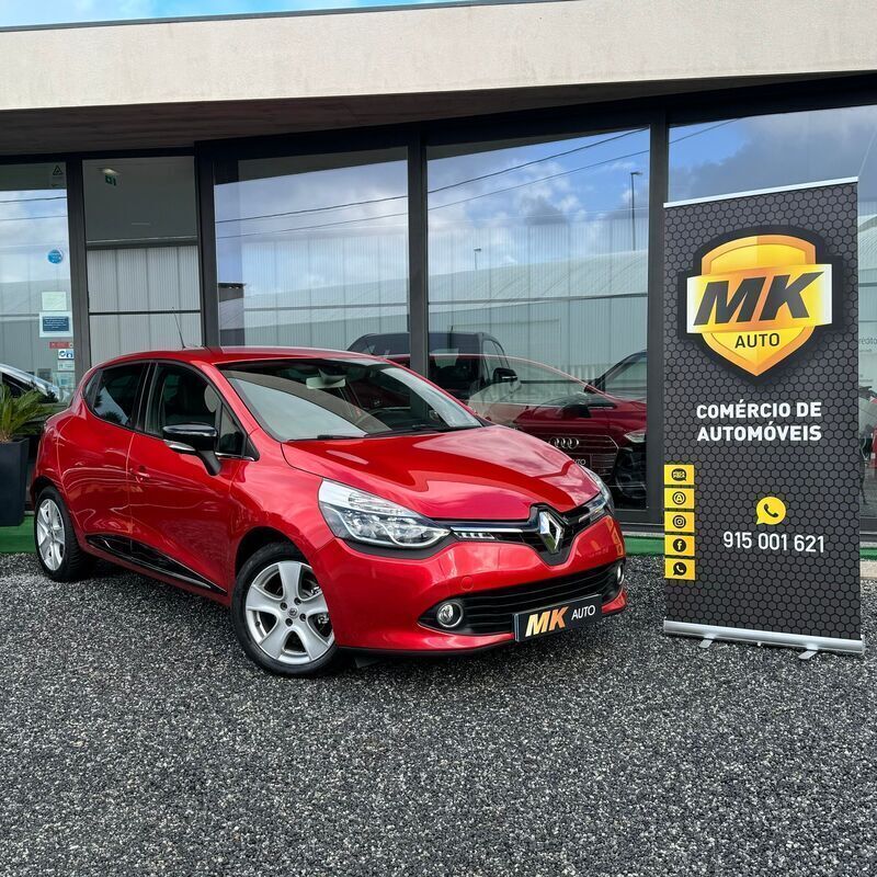 Vermelho Usado 2015 Renault Clio IV LIMITED | € 12.750 (Preço elevado) - Imagem 1/4