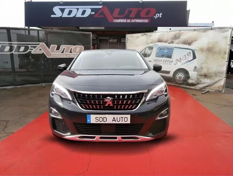 Usado Peugeot 3008 Active 130 HP (95 kW) 2020 Cinza escuro SUV