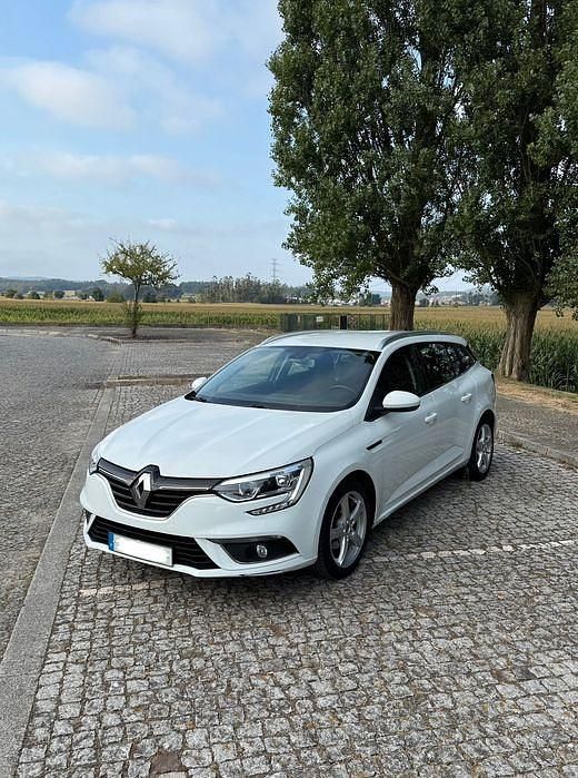 Usado 2017 Renault Mégane IV Sedan | € 6.950 - Imagem 1/4